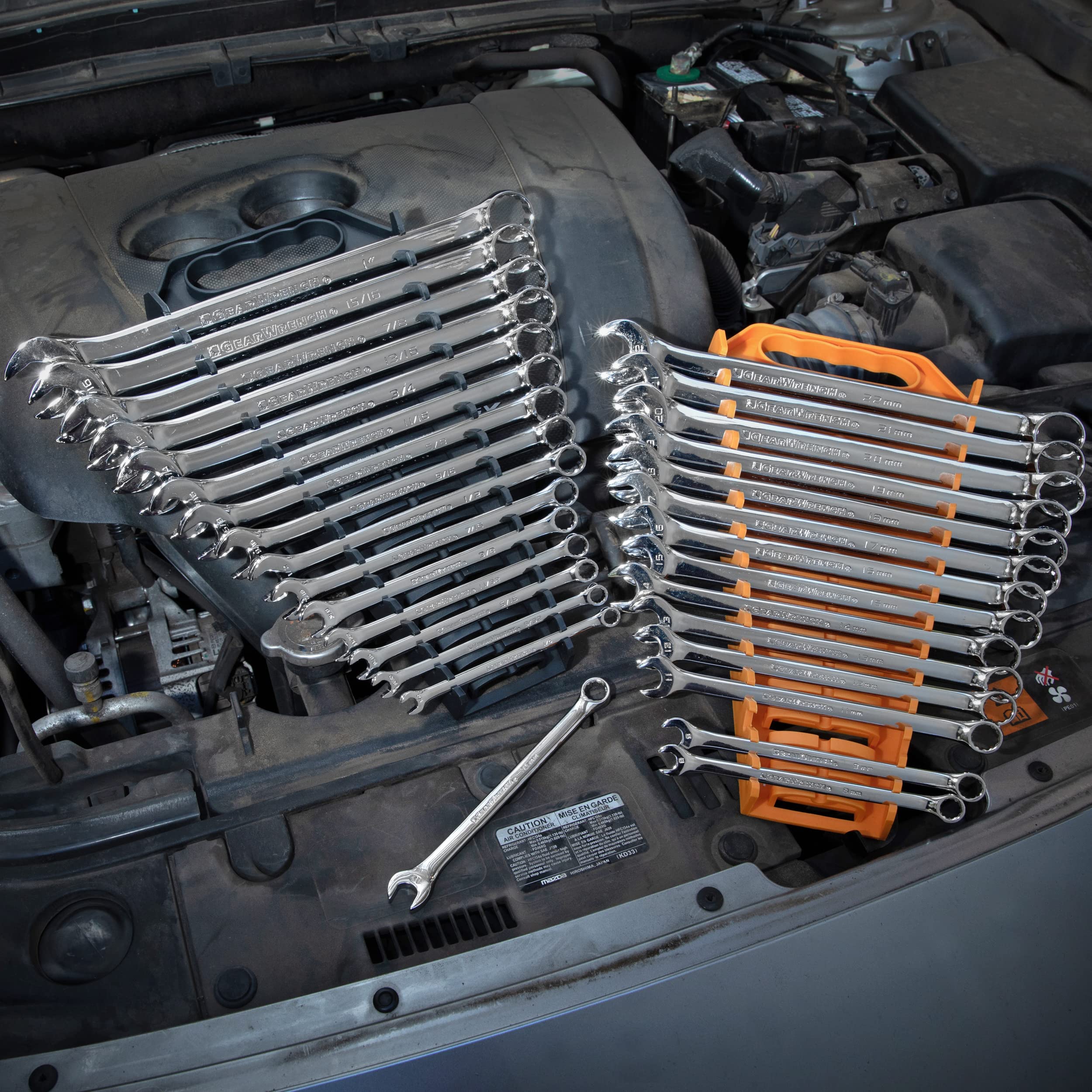 GEARWRENCH 30 Piece 12 Point Long Pattern Combination SAE/Metric Wrench Set with Wrench Racks (1/4-1 in., 8-22 mm) - 81937